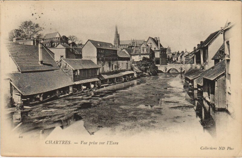 Carte postale ancienne Chartres vue prise sur l'Eure France à Chartres