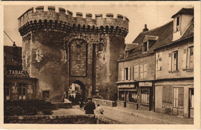 Carte postale ancienne Chartres Porte Guillaume France à Chartres