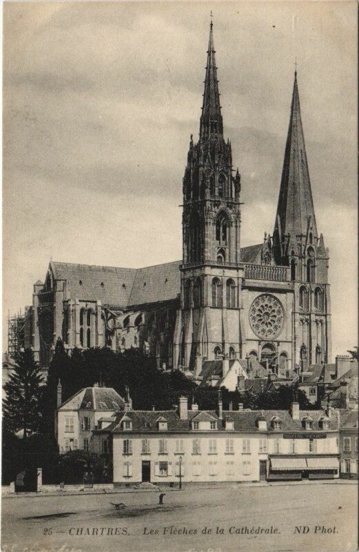 Carte postale ancienne Chartres Les Fleches de la Cathedrale France à Chartres