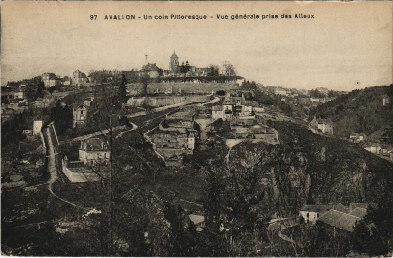 Carte postale ancienne Avallon Vue Generale prise des Alleux France à Avallon