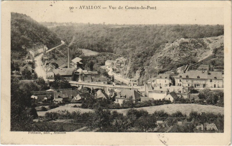 Carte postale ancienne Avallon Vue de Cousin le Pont France à Avallon