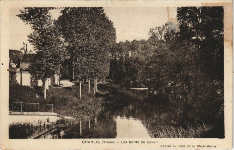 Carte postale ancienne Chablis Les bords du Serein France à Chablis