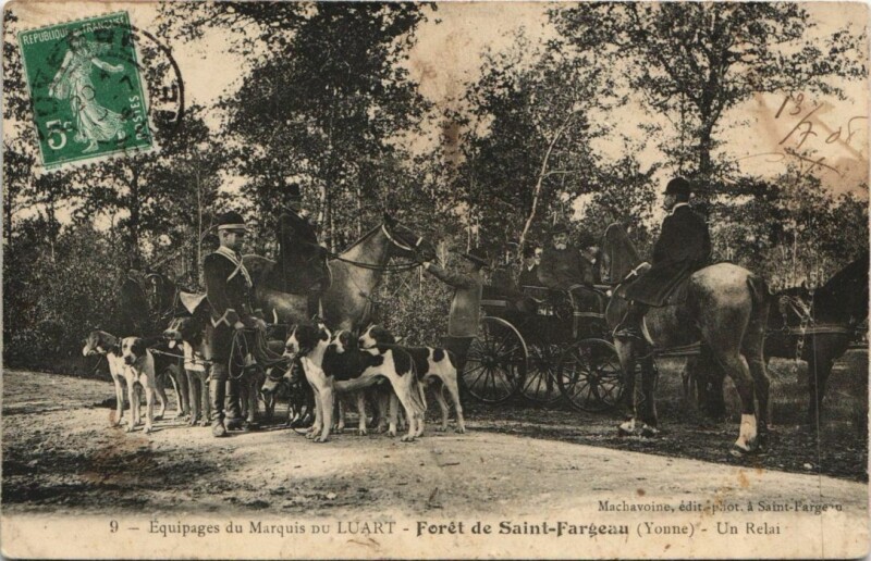Carte postale ancienne Saint-Fargeau Un Relai France à Saint-Fargeau