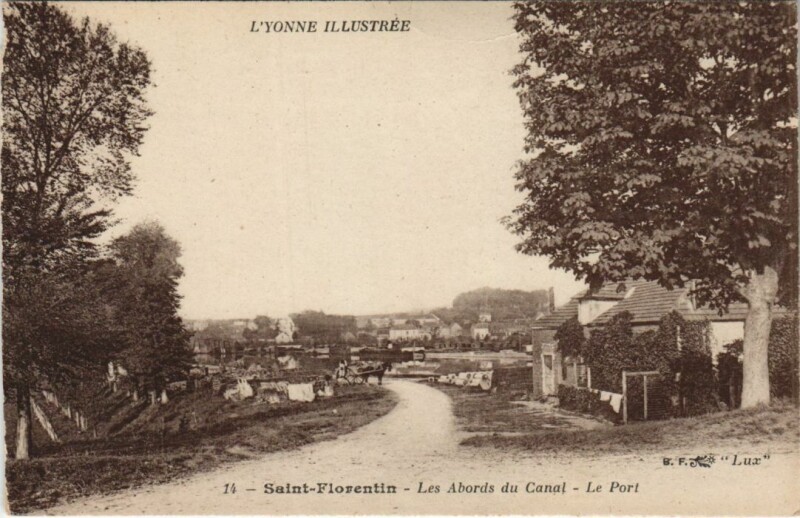 Carte postale ancienne Saint-Florentin Les Abords du Canal France à Saint-Florentin
