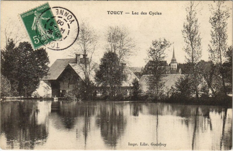 Carte postale ancienne Toucy Lac des Cycles France à Toucy