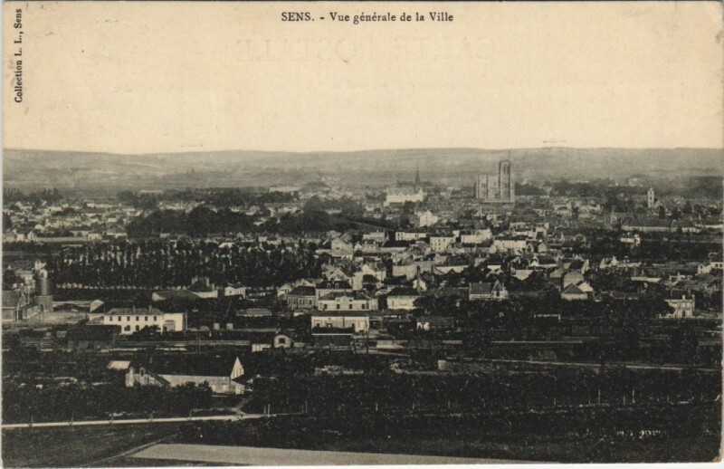 Carte postale ancienne Sens Vue generale de la Ville France