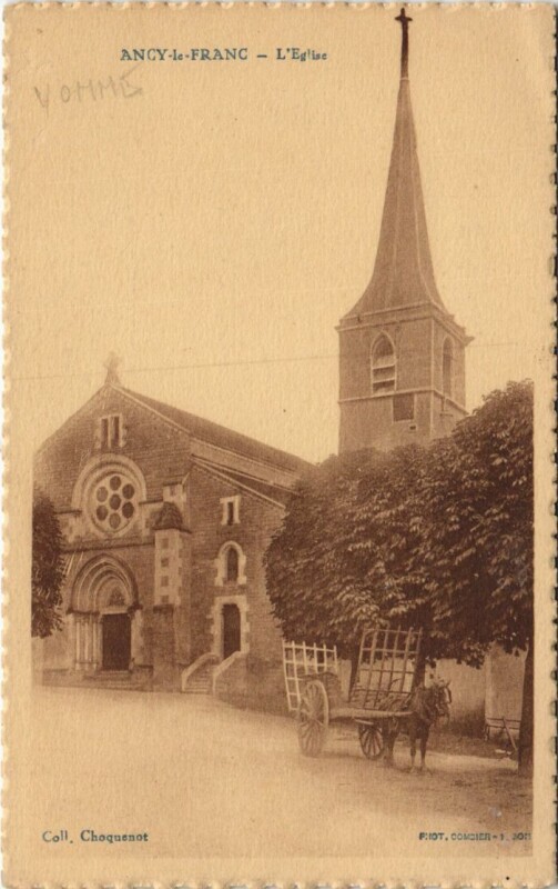 Carte postale ancienne Ancy le Franc L'Eglise France à Ancy-le-Franc
