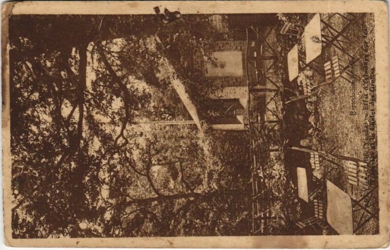 Carte postale ancienne Arcy s Cure Effet d'eclairage s la Terrasse France