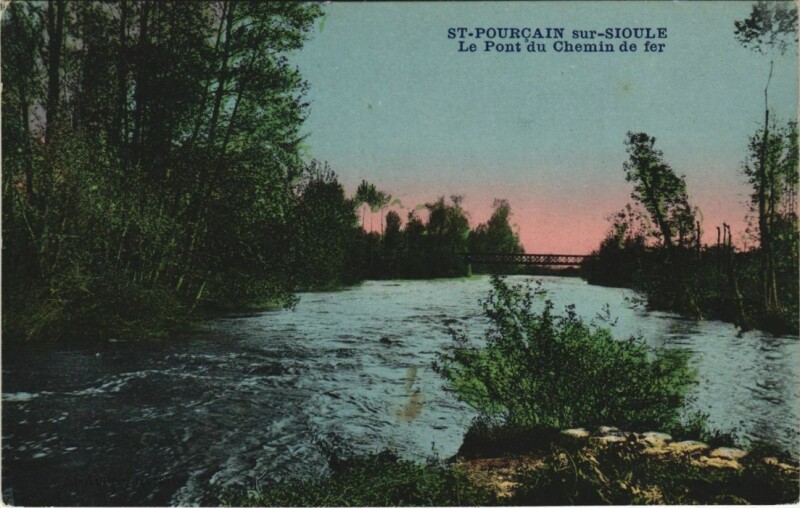 Carte postale ancienne Saint-Pourcain-sur-Sioule Le Pont du Chemin de Fer
