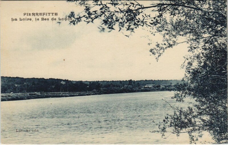 Carte postale ancienne Pierrefitte-sur-Loire La Loire - Le Bac de Lodde à Pierrefitte-sur-Loire