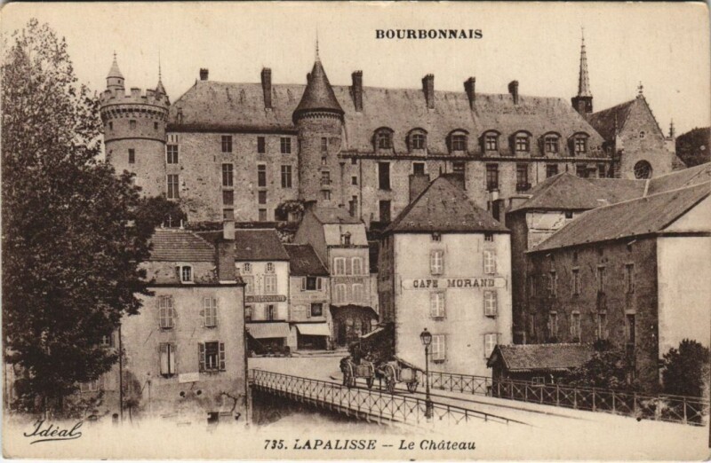 Carte postale ancienne Lapalisse Le Chateau à Lapalisse