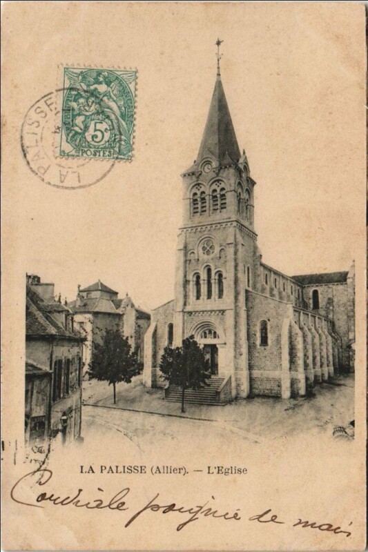 Carte postale ancienne Lapalisse L'Eglise à Lapalisse