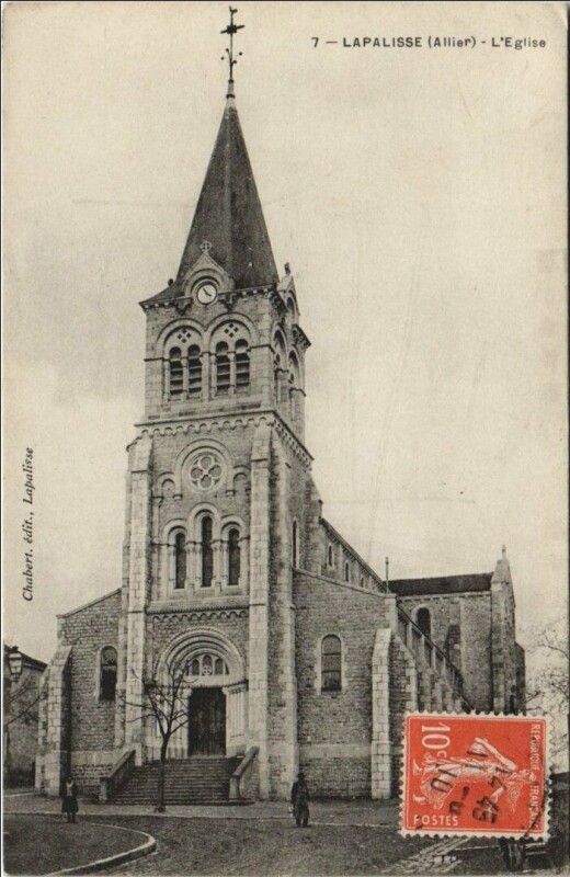 Carte postale ancienne Lapalisse L'Eglise à Lapalisse