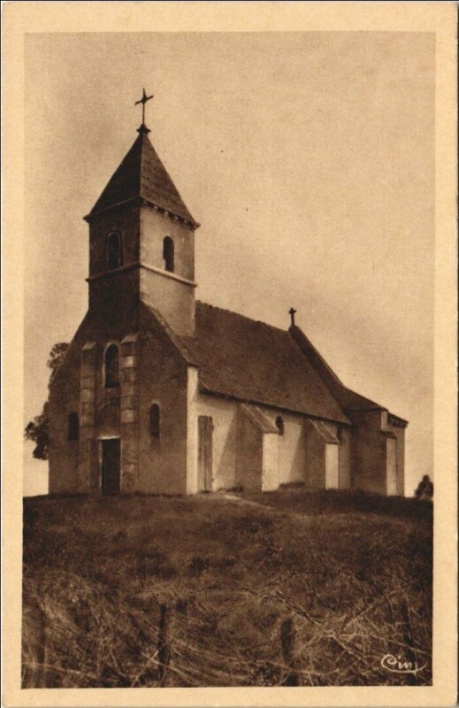 Carte postale ancienne Saint-Desire Chapelle de Saint-Agathe