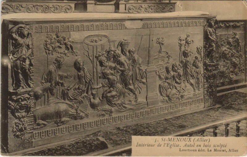 Carte postale ancienne Saint-Menoux Interieur de l'Eglise - Autel en Bois Sculpte à Saint-Menoux