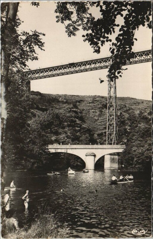 Carte postale ancienne Rouzat Ile de Rouzat - Le Pont et le Viaduc