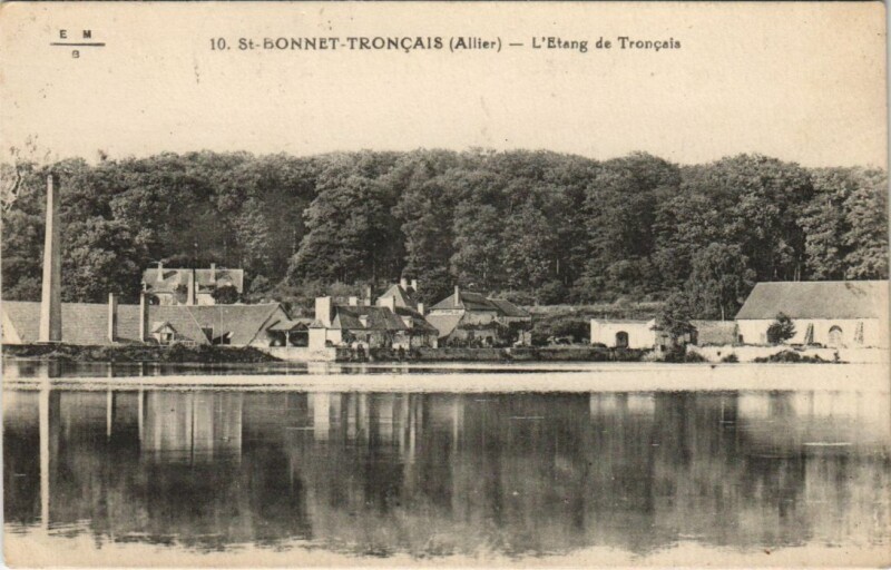 Carte postale ancienne Saint-Bonnet-Troncais L'Etang de Troncais