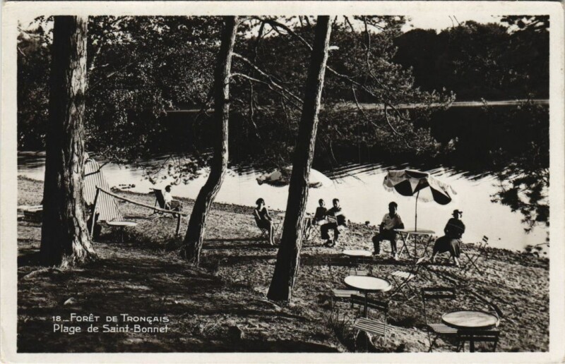 Carte postale ancienne Foret de Troncais - Plage de Saint-Bonnet