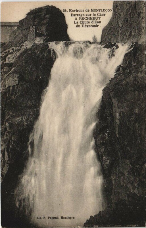 Carte postale ancienne Barrage sur le Cher a Rochebut - La Chute d'Eau du Deversoir