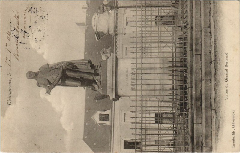 Carte postale ancienne Chateauroux Statue du General Bertrand France