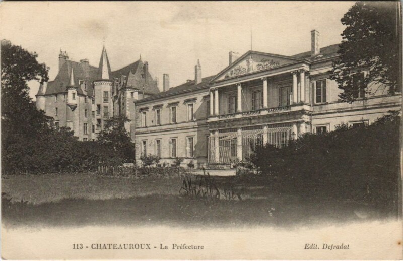 Carte postale ancienne Chateauroux La Prefecture France