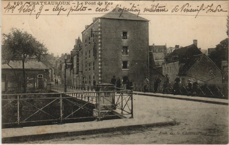 Carte postale ancienne Chateauroux Le Pont de Fer France