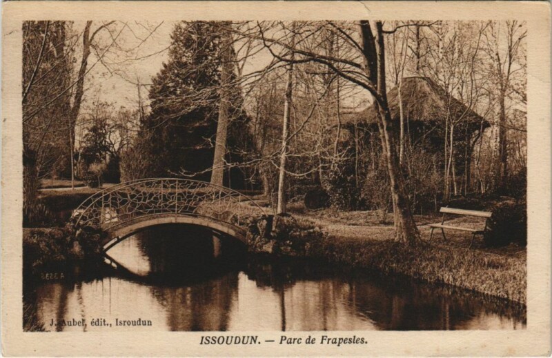 Carte postale ancienne Issoudun Parc de Frapesles France à Issoudun
