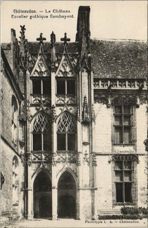 Carte postale ancienne Chateaudun Le Chateau - Escalier Gothique Flamboyant