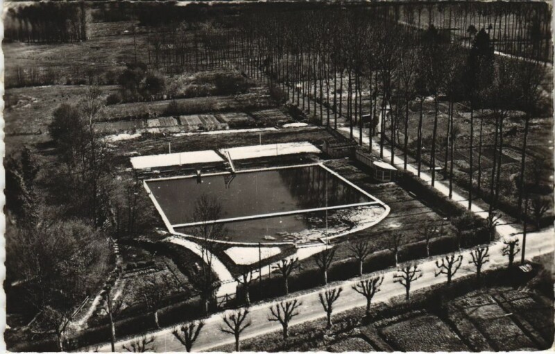 Carte postale ancienne Senonches La Piscine à Senonches
