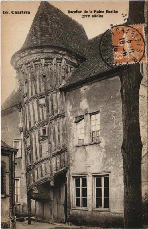Carte postale ancienne Chartres Escalier de la Reine Berthe à Chartres