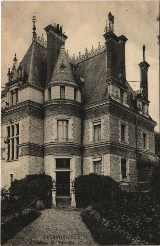 Carte postale ancienne Epernon Chateau des Tourelles