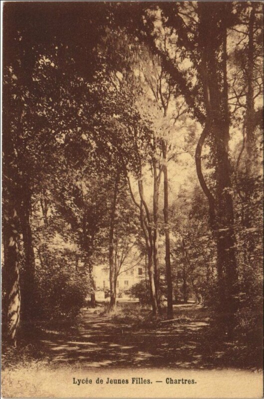 Carte postale ancienne Chartres Lycee de Jeunes Filles à Chartres