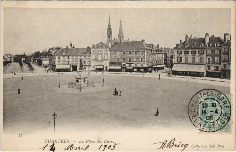 Carte postale ancienne Chartres La Place des Epars à Chartres