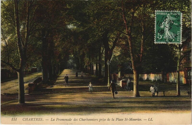 Carte postale ancienne Chartres La Promenade des Charbonniers à Chartres