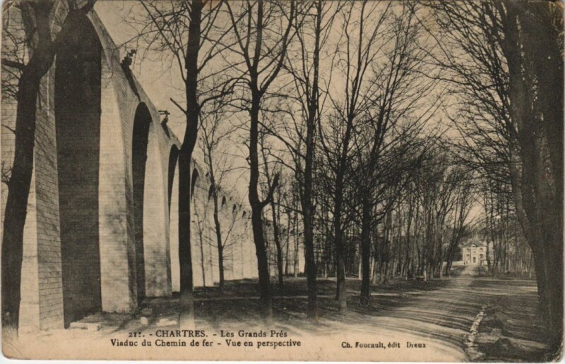Carte postale ancienne Chartres Les Grands Pres - Viaduc du Chemin de Fer à Chartres