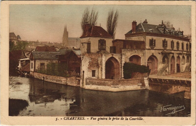 Carte postale ancienne Chartres Vue Generale prise de la Courtille à Chartres