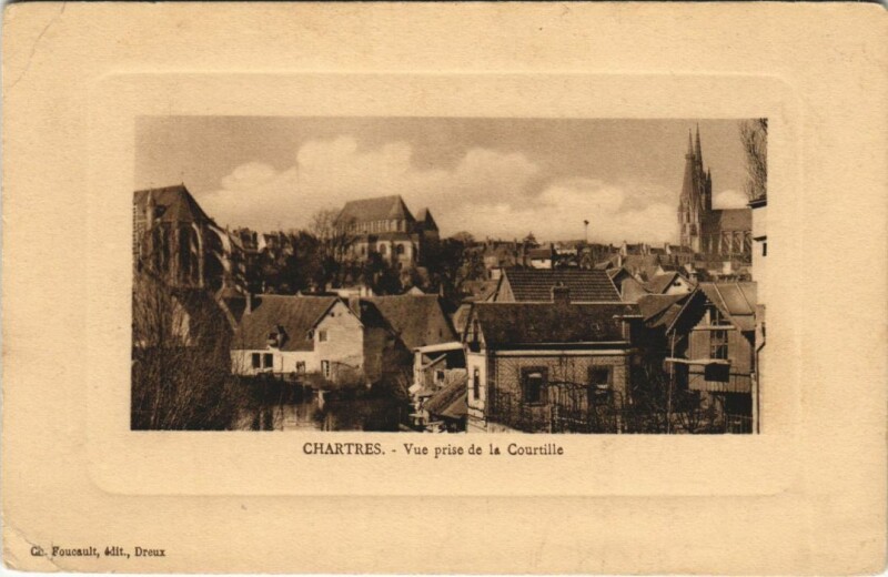 Carte postale ancienne Chartres Vue prise de la Courtille à Chartres