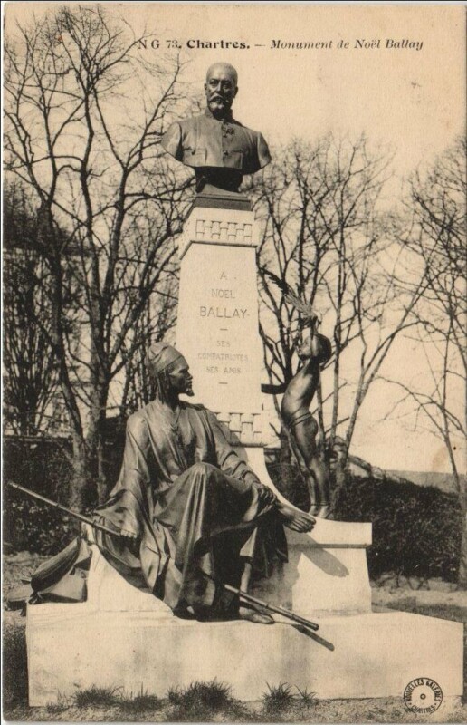 Carte postale ancienne Chartres Monument de Noel Ballay à Chartres