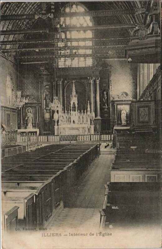 Carte postale ancienne Illiers-Combray Interieur de l'Eglise à Illiers-Combray