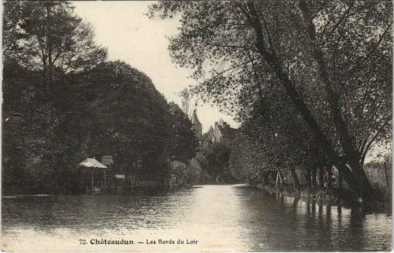 Carte postale ancienne Chateaudun Les Bords du Loir