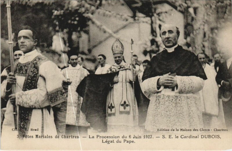 Carte postale ancienne Chartres La Procession, Legat du Pape France à Chartres