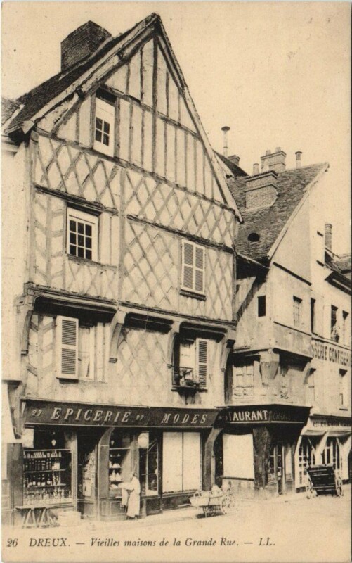 Carte postale ancienne Dreux Vieilles maisons de la Grande Rue France à Dreux