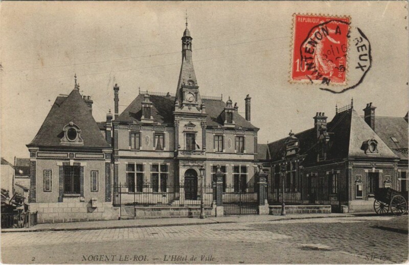 Carte postale ancienne Nogent le Roi L'Hotel de Ville France à Nogent-le-Roi
