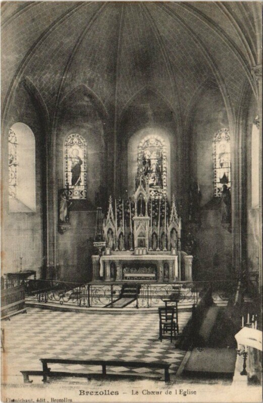 Carte postale ancienne Brezolles Le Choeur de l'Eglise France à Brezolles