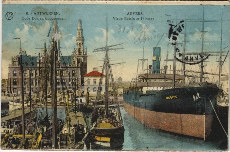 Carte postale ancienne Anvers - Vieux Bassin et Pilotage Ships