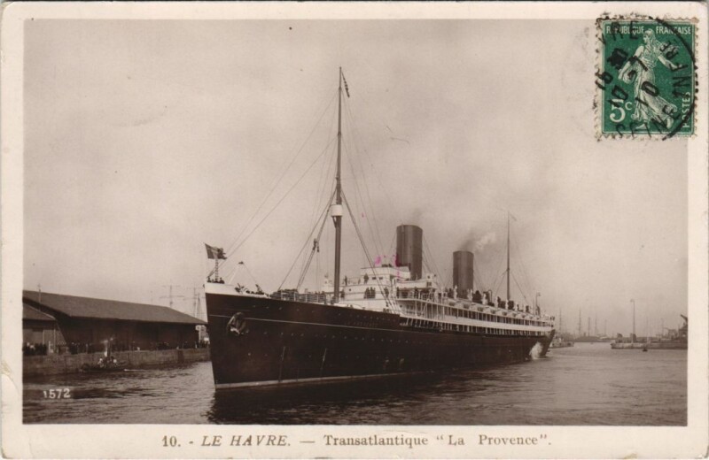 Carte postale ancienne Transatlantique La Provence Ships