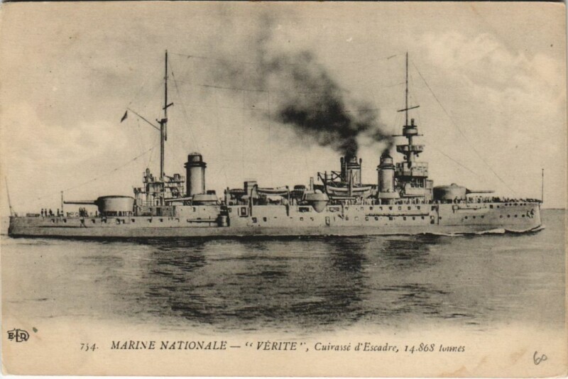 Carte postale ancienne Verite - Cuirasse d'Escadre Ships