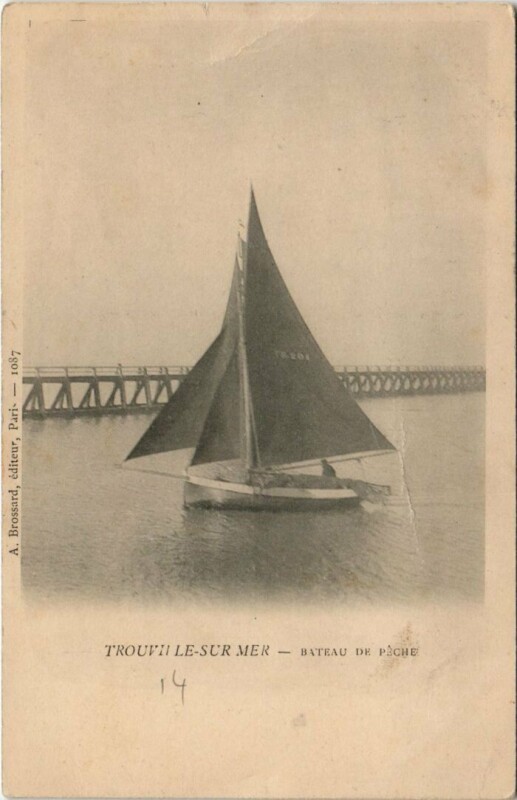 Carte postale ancienne Trouville-sur-Mer - Bateau de Peche Ships