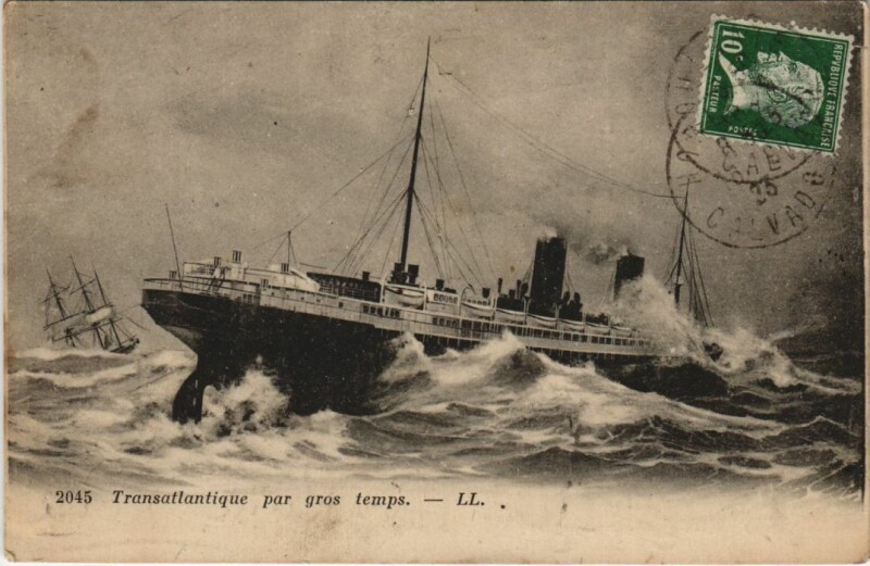 Carte postale ancienne Transatlantique par Gros Temps Ships
