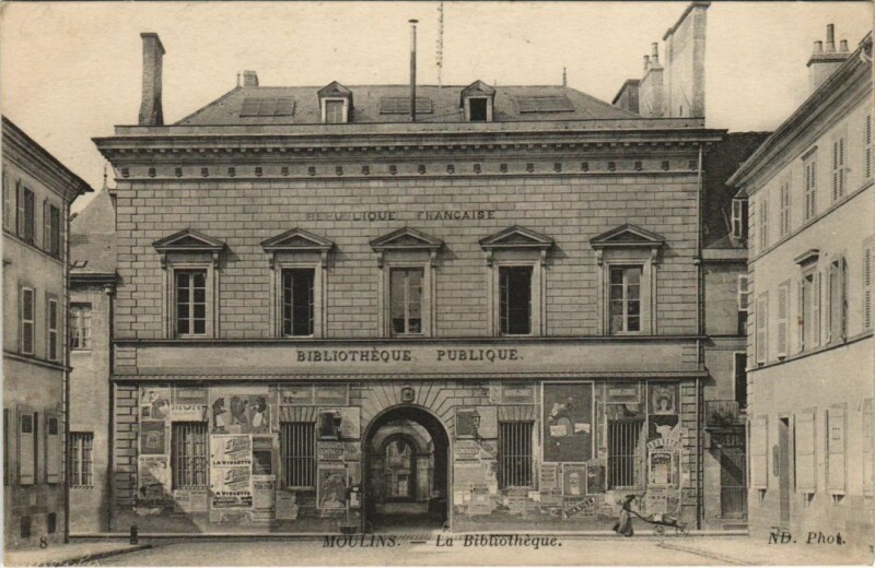 Carte postale ancienne Moulins La Bibliotheque à Moulins